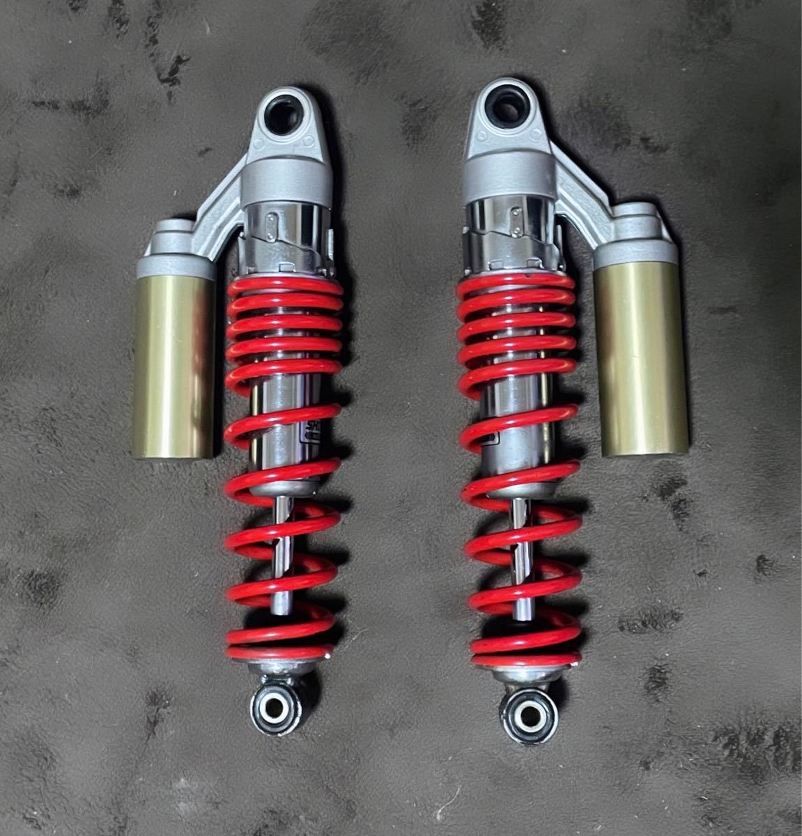CB400SF Vtec2(NC39) SHOWA リアサスペンション リアショック (SPEC2