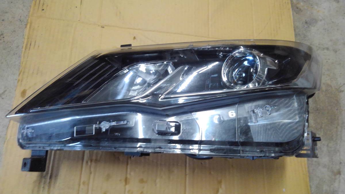 C27 セレナ 純正 左 LED ヘッド ライト 100-23721 刻印Z 個人宅配達