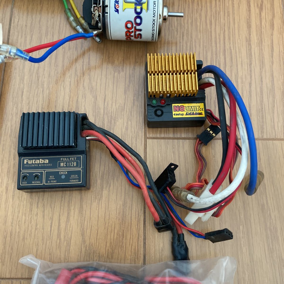 ラジコン 充電器 、モーター、アンプなど ジャンク一式 当時物 VINTAGE 