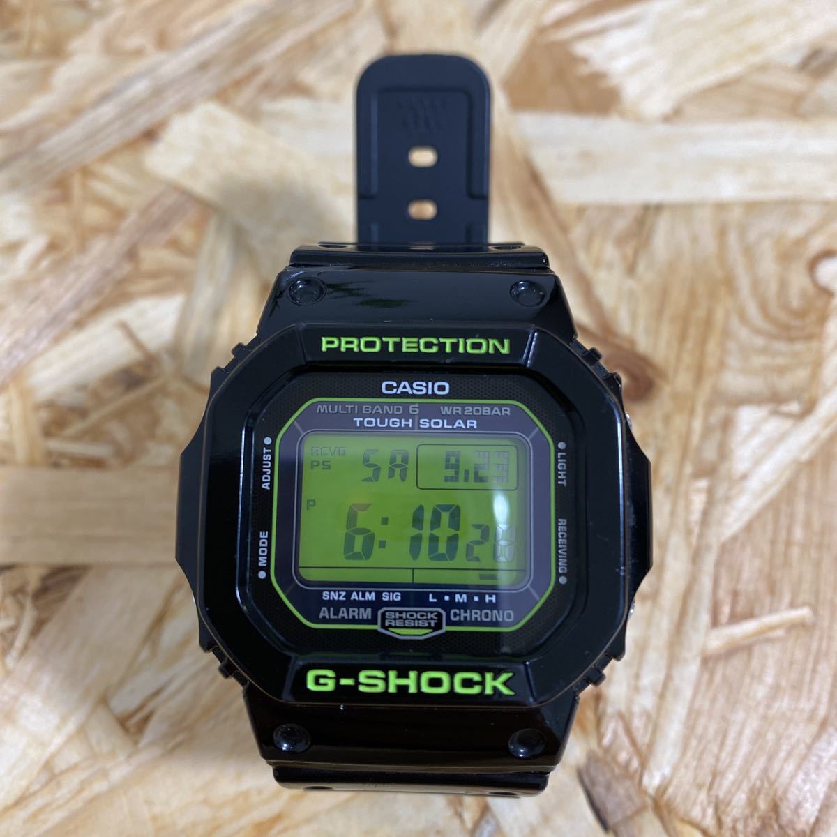 美品 G-SHOCK GW-M5610B-1JF タフソーラー 電波モデル 緑 G-SHOCK GW 