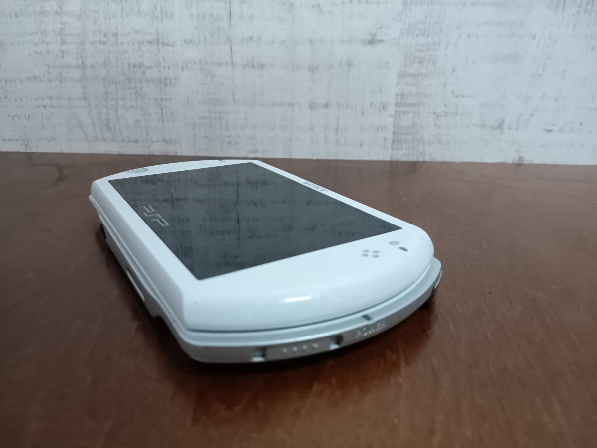 SONY　ソニー　PSP-N1000 PSP go　PlayStation Portable Go プレイステーション　ポータブル　ゴー　ゲーム機　ジャンク PSP go Portable