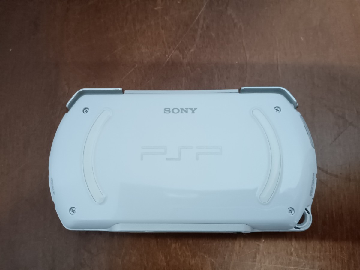 SONY　ソニー　PSP-N1000 PSP go　PlayStation Portable Go プレイステーション　ポータブル　ゴー　ゲーム機　ジャンク PSP go Portable