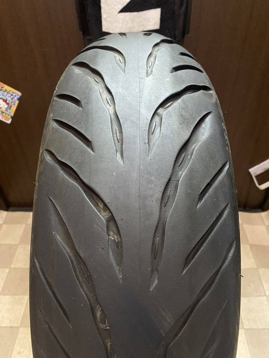中古MCタイヤ 2020年製造 BRIDGESTONE BATTLAX T32 180/55ZR17 ブリヂストン バトラックス スポーツツーリング 180 55 17 5020 A2661