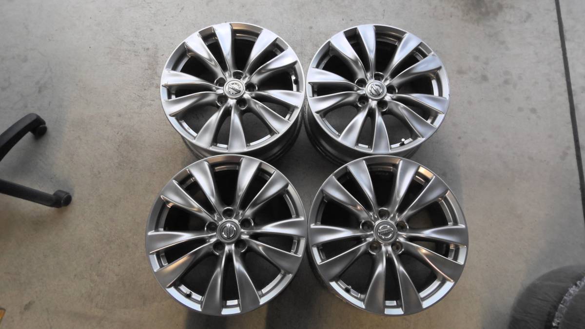 ☆★フーガ　8Jx18　＋43　PCD114.3　5H　純正アルミホイール　4本セット　中古品★☆