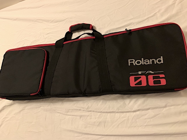 ROLAND FA-06 純正ソフトケース付き（FANTOM XV JV INTEGRA SH XP SRX