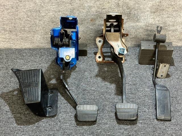  180SX E-RPS13 純正 ペダル アクセル/ブレーキ/クラッチ/フッドレスト セット MT レア シルビア/S13/マニュアル(日産用)｜売買されたオークション情報、yahooの商品情報をアーカイブ公開 - オークフ 日産用