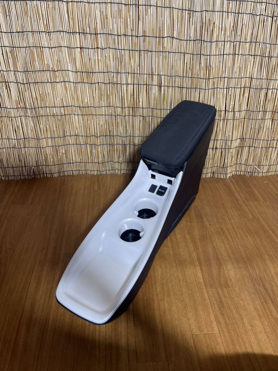 トヨタ プリウス ZVW50 ZVW51 ZVW55 センターコンソール 50系 コンソール_2