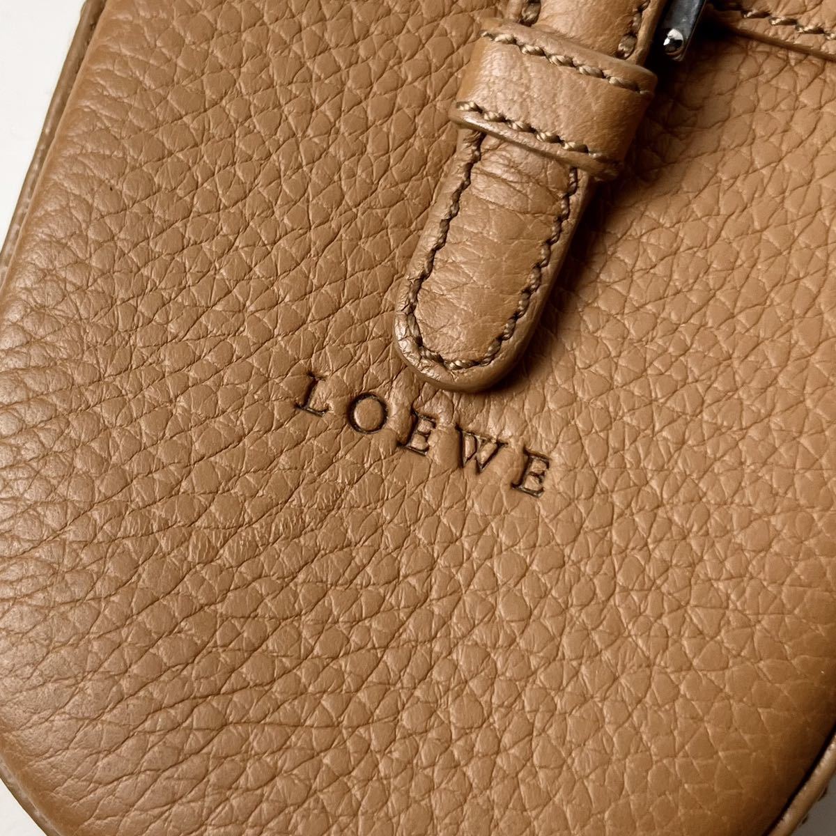 LOEWE ロエベ ヘリテージ ラウンドファスナー 長財布 ロゴ型押し レザー