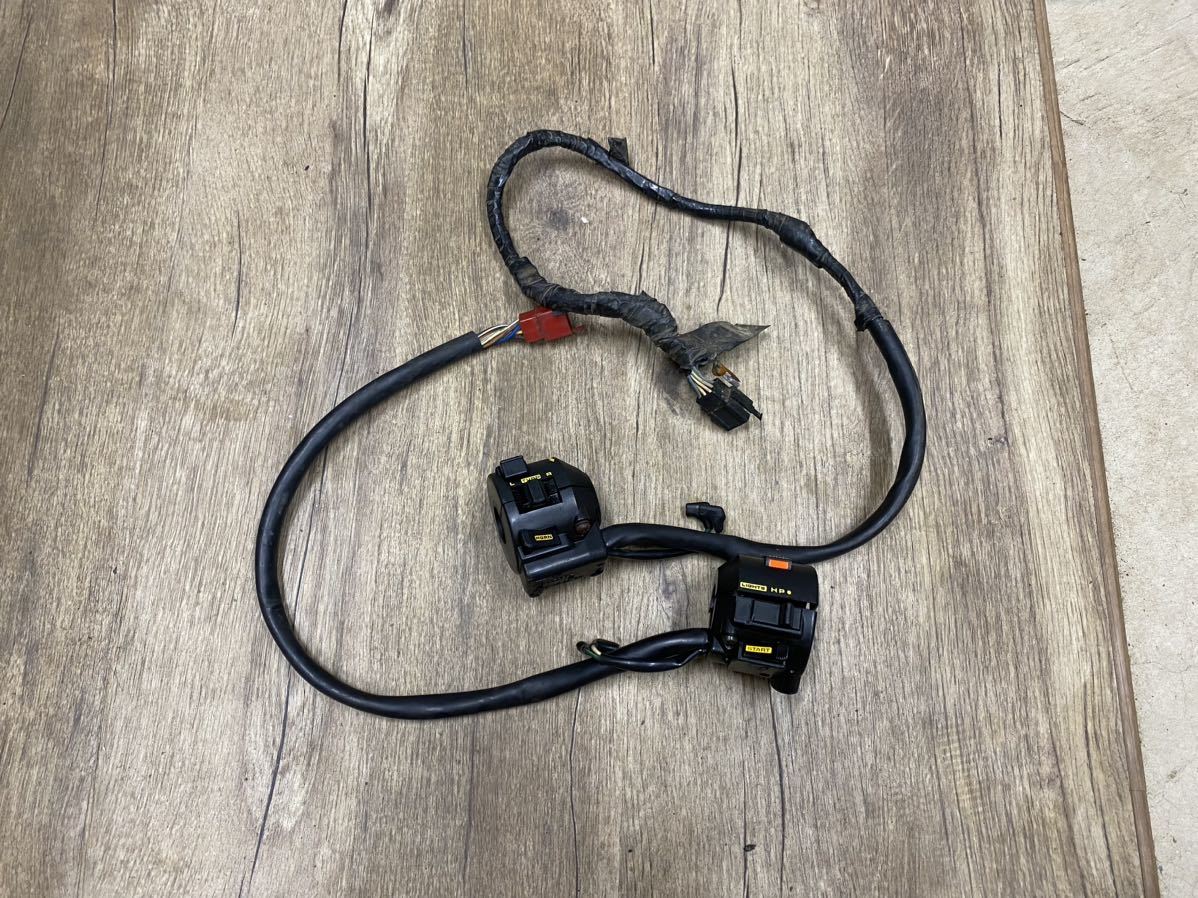cbr400f ハンドルスイッチ スイッチボックス 左右セット 動作未確認