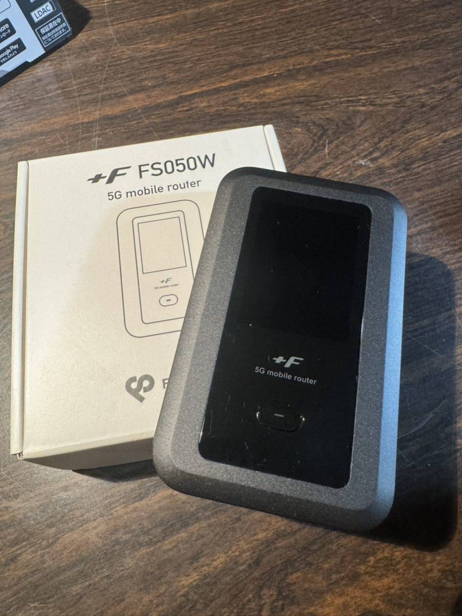 富士ソフト (Fujisoft) 5G対応Wi-Fiモバイルルーター +F FS050W 富士