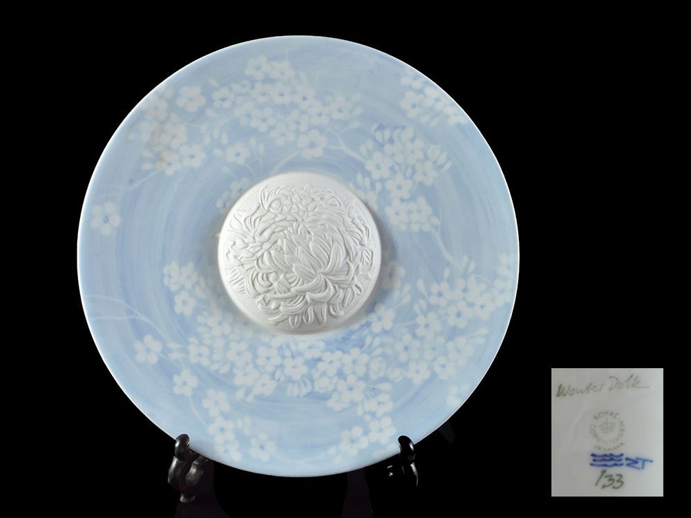 【豊富な，正規品】 雲 ロイヤルコペンハーゲン Royal Copenhagen Wouter Dolkデザイン 花紋皿 直径38.5cm 古美術品 CA2911 LTDvs0nk(ロイヤルコペンハーゲン)｜売買されたオークション情報、yahooの商品情報をアーカイブ公開 - ロイヤルコペンハーゲン
