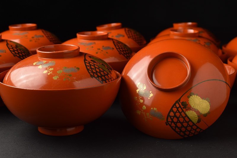 【未使用】布着本堅地 溜塗 秋草蒔絵 吸物椀 10客 汁椀/お椀 漆器/食器 蔵c8667b】木製朱塗 菊花文蒔絵 吸物椀 汁椀 十客 【公式通販】