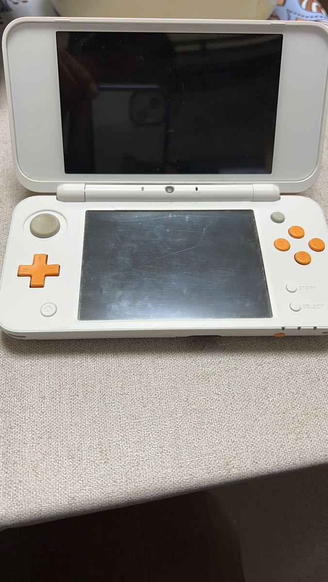○【任天堂】Newニンテンドー2DS LL ホワイト×オレンジ LL New