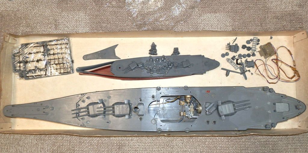 Nichimo ニチモ 旧日本軍超弩級戦艦武蔵 1/300 他 作りかけ 破損 欠品