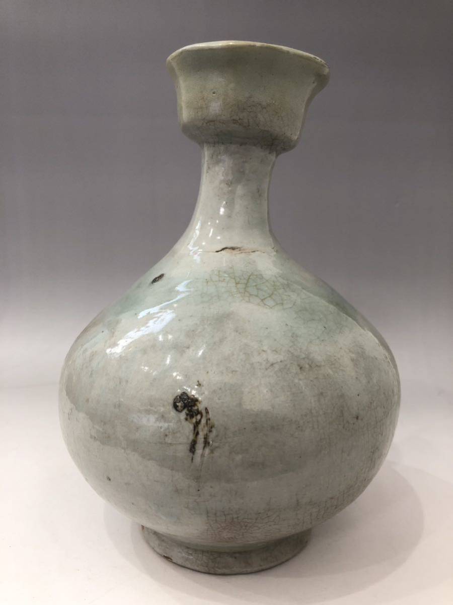 伝来品 李朝期 青磁釉にも見受けれる美しさ 李朝白磁瓶 名品その2
