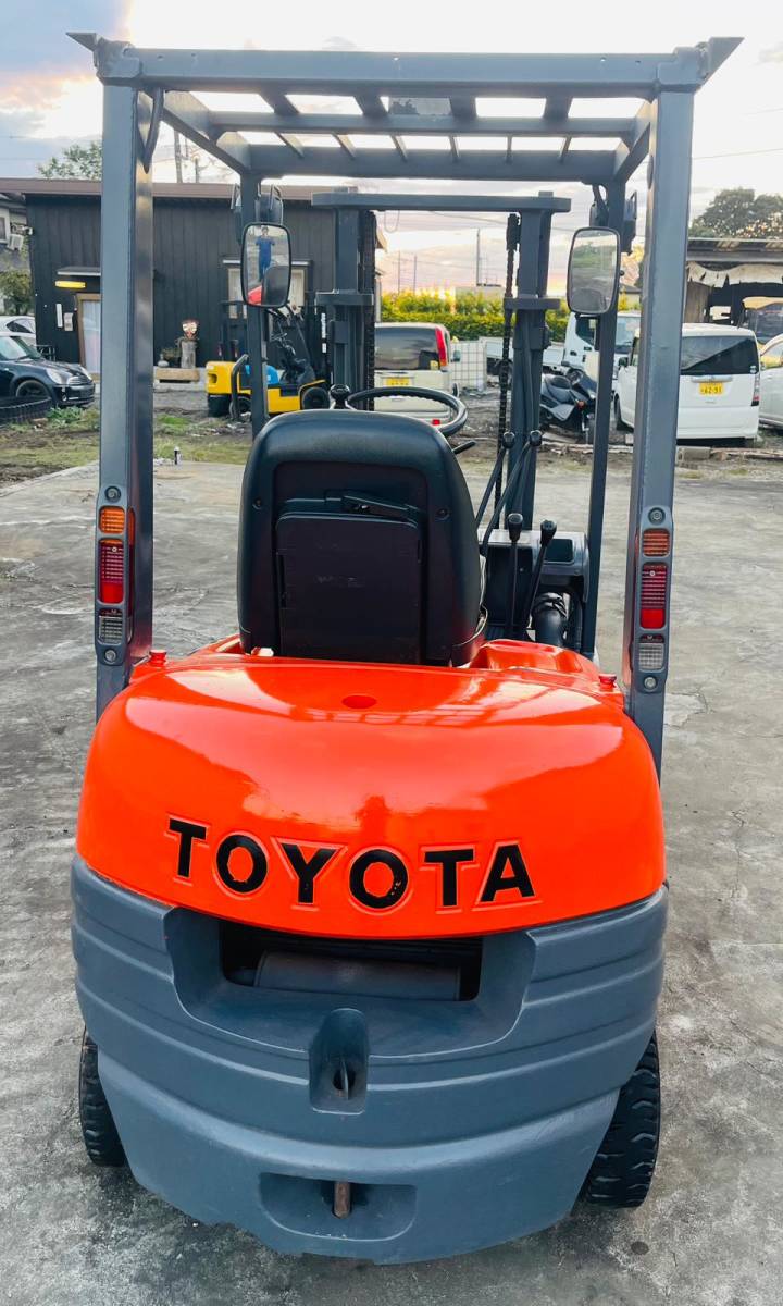 フォークリフト TOYOTA フォークリフト 1500kg 3m 格安！始動ok 