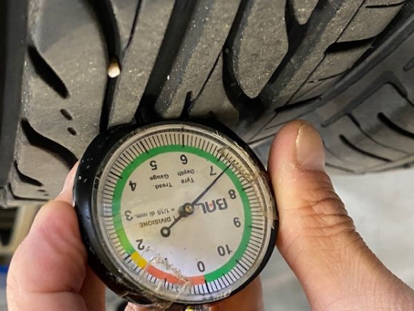 ダンロップ DUNLOP EC202 175/65R15 84S 中古3本 新品1本 合計4本セット