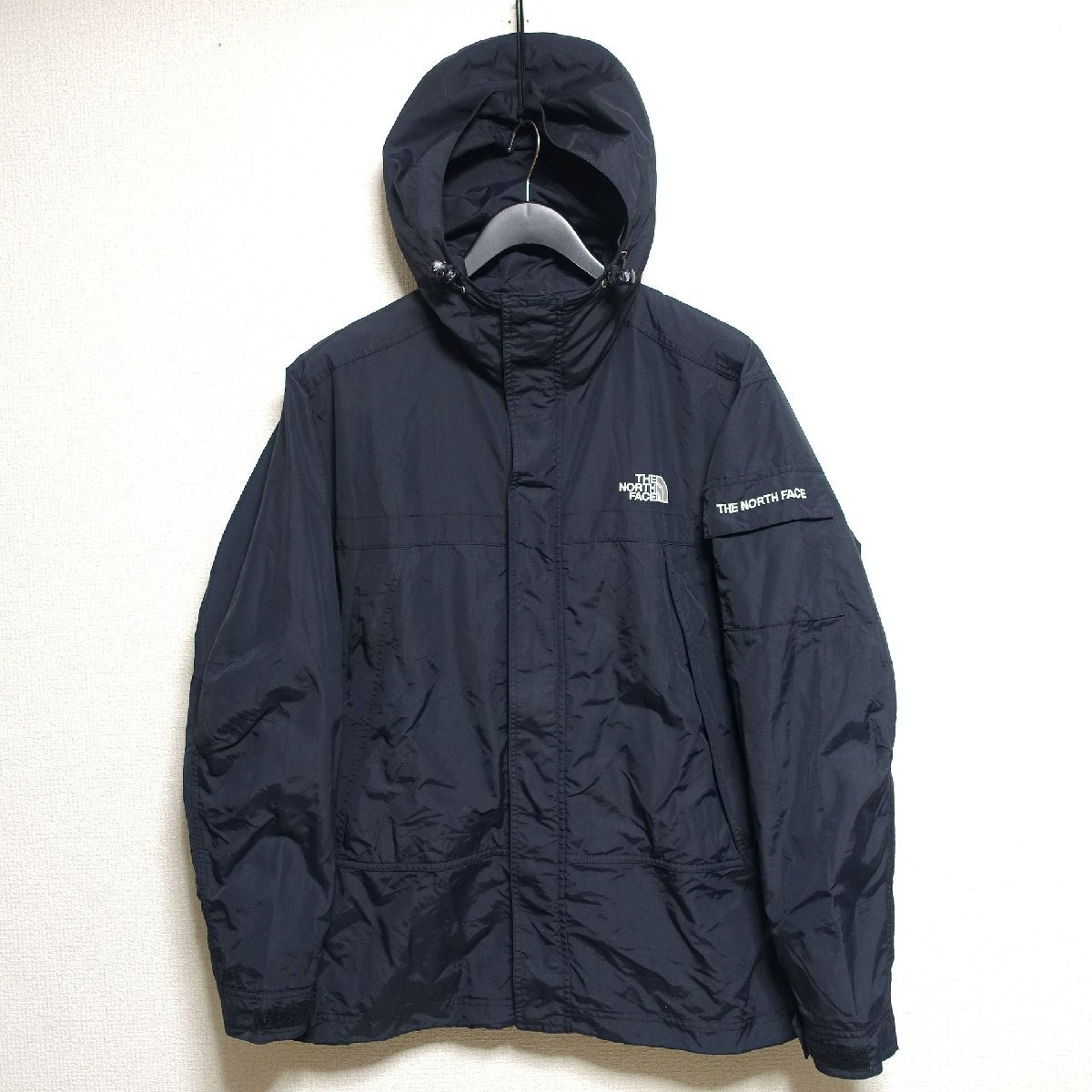 THE NORTH FACE ノースフェイス 腕ロゴ マウンテンパーカー メンズ Lサイズ 正規品 ブラック A4586