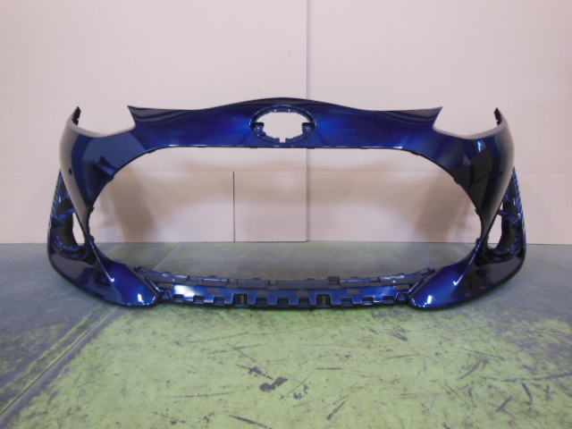 即決 アクア NHP10 後期 フロントバンパー 52119-52A60 108882