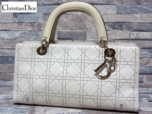 Christian Dior カナージュ スタッズ ロゴ金具 ハンドバッグ レザー 白 