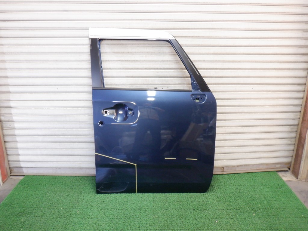 ワゴンRスマイル　MX81S/MX91S　右フロントドア (A8897)
