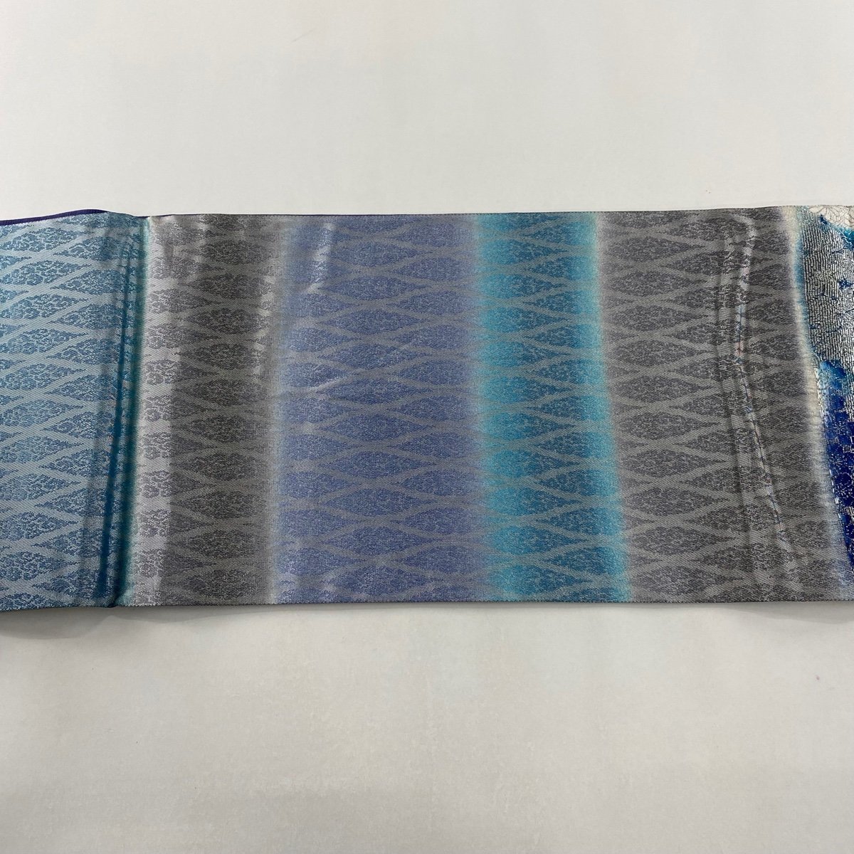 袋帯 六通 秀品 美品 正絹 桜 金銀糸 振袖向き 箔 刺繍 名品
