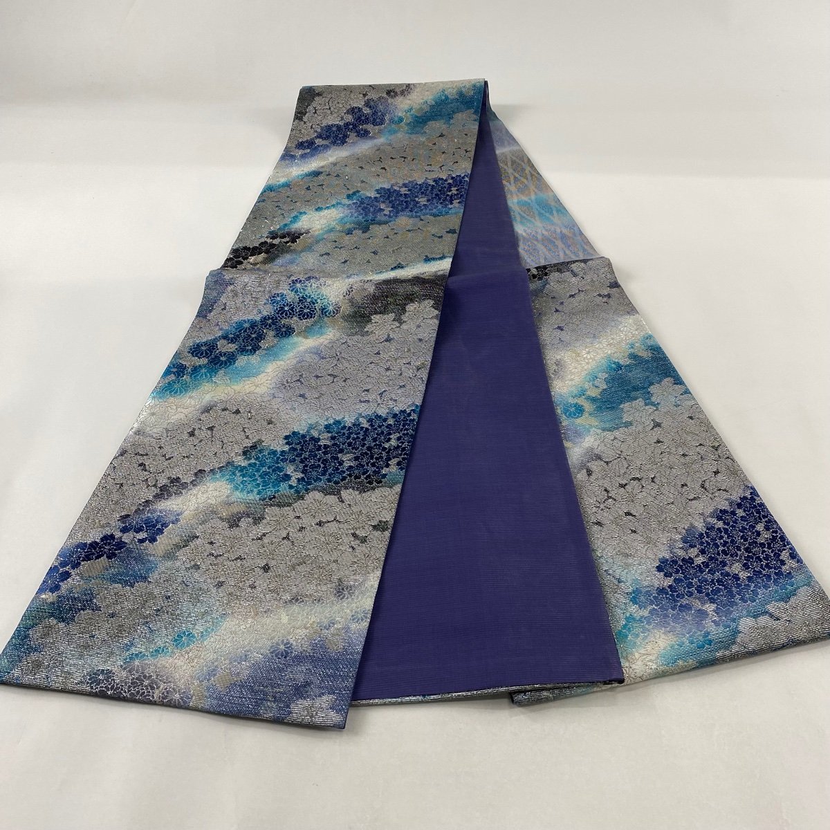 正絹 袋帯 六通 兎 水色 青灰色 銀糸 和装 着物 袋帯 六通 秀品 美品 正絹 桜 金銀糸 振袖向き 箔 刺繍 名品