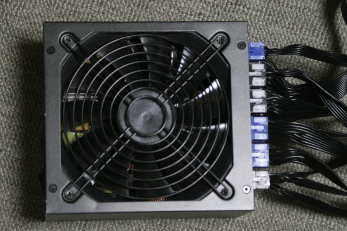玄人志向 電源ユニット 1000W ATX 電源 80 PLUS ゴールド PC
