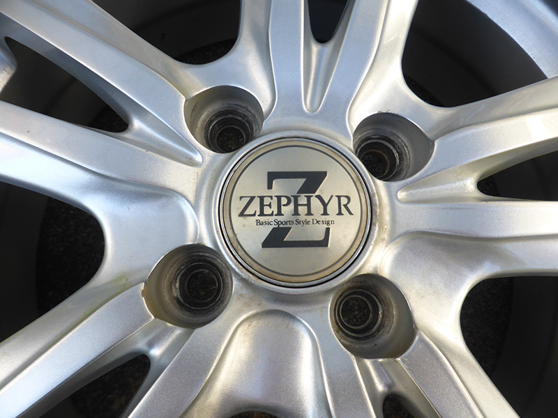 □トヨタ アクア スタッドレスタイヤ4本 ホイール/ホイールナット付き