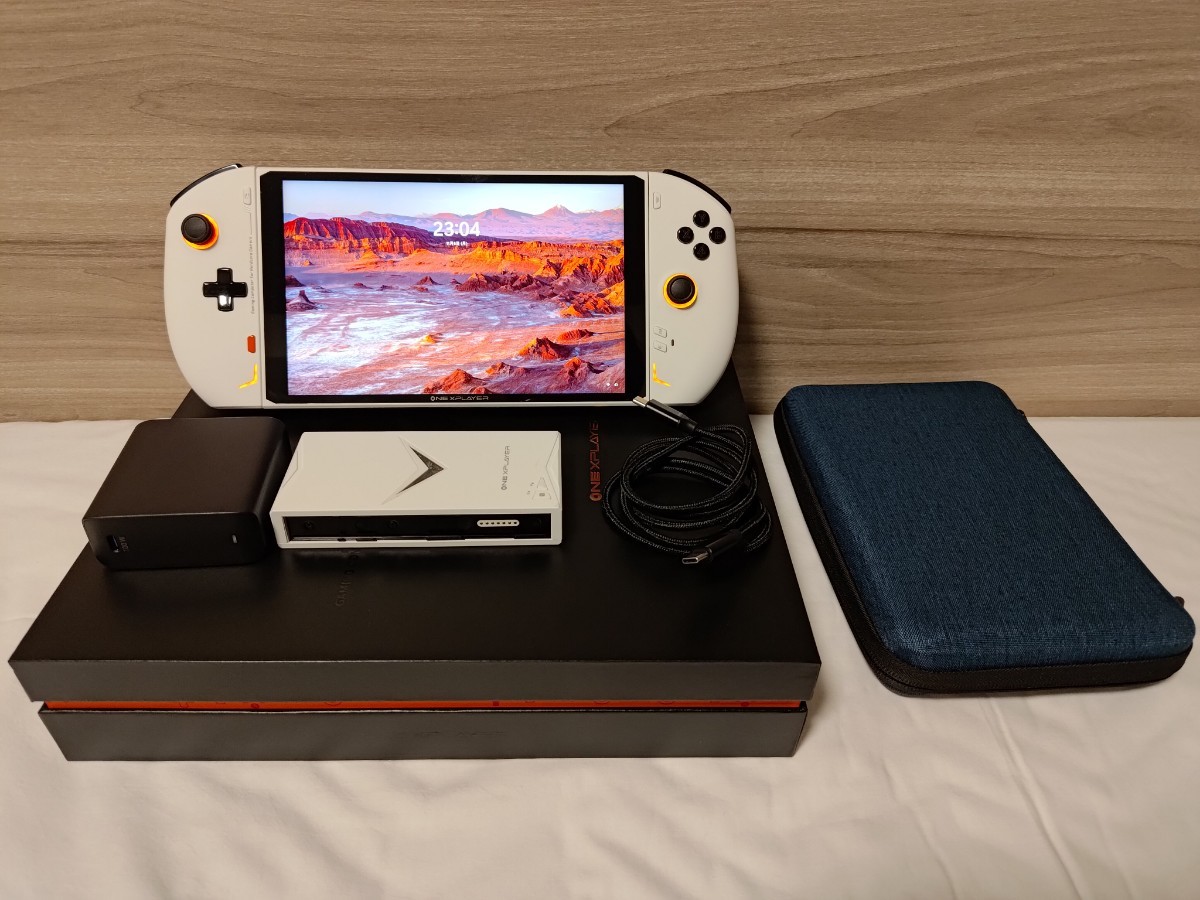 ONEXPLAYER 2 Pro スノーホワイト（Ryzen7 7840U搭載） 32GB,2TB 国内 