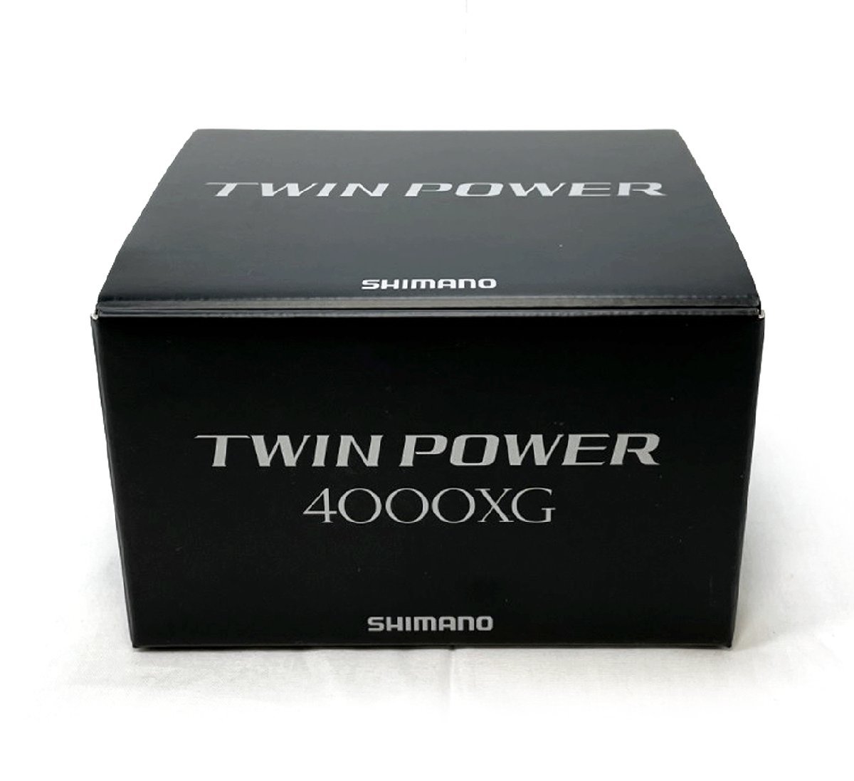 新品！ シマノ スピニングリール 20ツインパワー 4000XG 定価49200円を