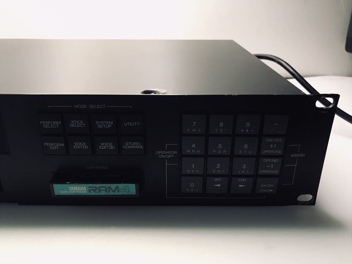 TX802 Yamaha - シンセサイザー電源が入らなくなった「音源モジュール