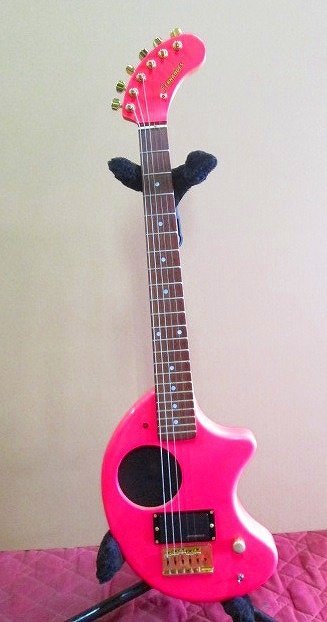 PK13299U★FERNANDES★アンプ内蔵エレキギター★ZO-3★ピンク★お写真参考に★