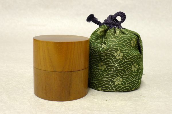 茶道具　桑製　内金塗　棗 X131 天然木製 内金塗 桑中次茶入 棗(なつめ) 茶筒 御茶入れ 仕