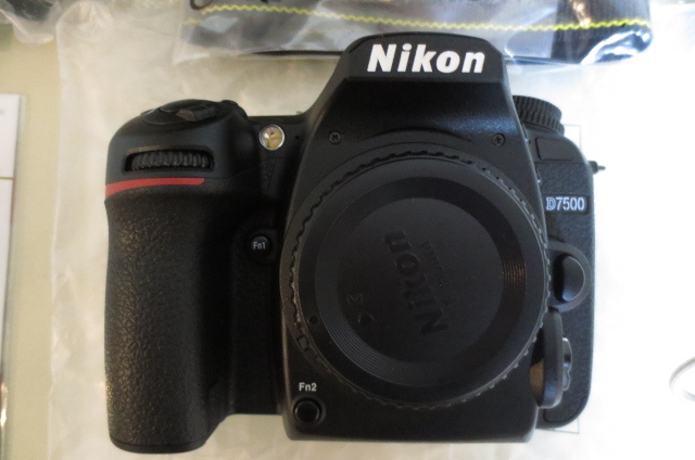 D7500 ボディ Nikon D6の通販 シャッター回数31212回□ほぼ新品