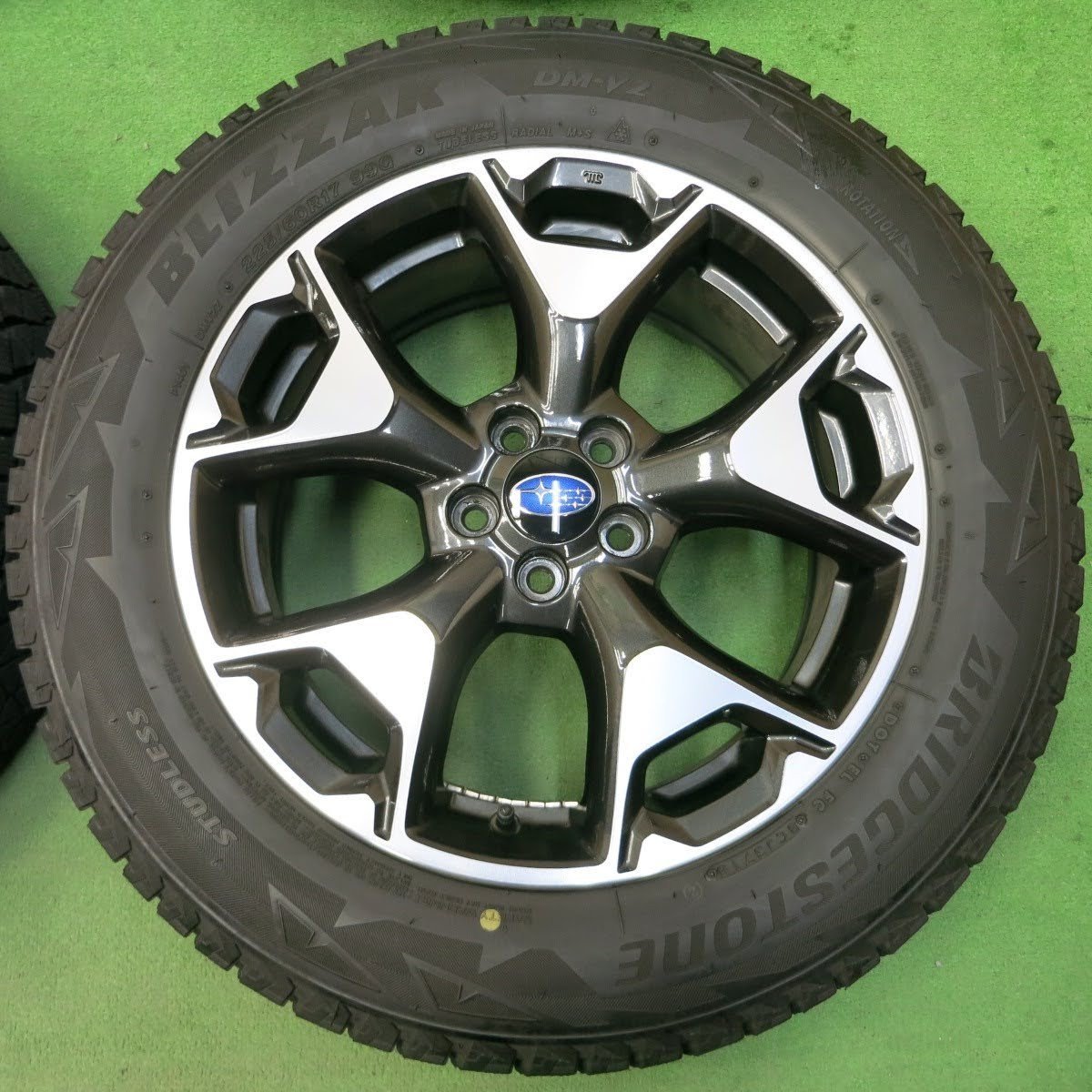 送料無料]バリ溝！9分☆スバル XV 純正 ENKEI製 225/60R17 