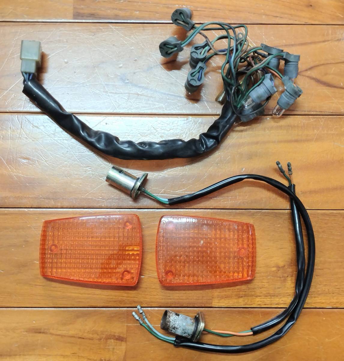 CBX400F CBX550F CBX550Fリプロメーター シート 外装 ハーネス国内正規