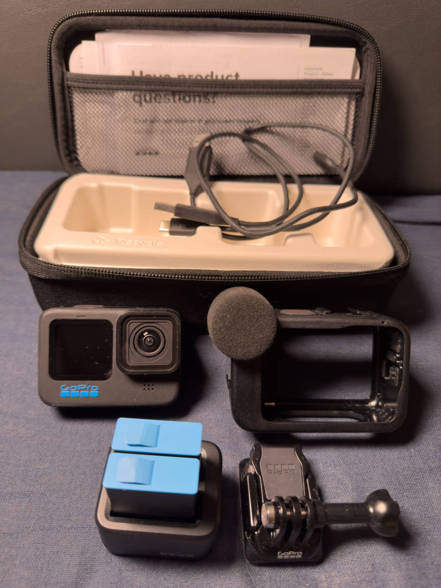 美品】GoPro HERO10 BLACK【メディアモジュラーやバッテリーの 美品】GoPro HERO10 BLACK【メディアモジュラーやバッテリーの