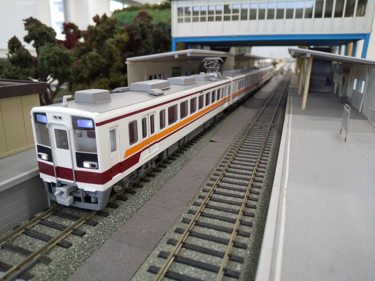 素人製作ライト点灯化 東武6050系 1個パンタ車 天賞堂 T-Evolutionの 