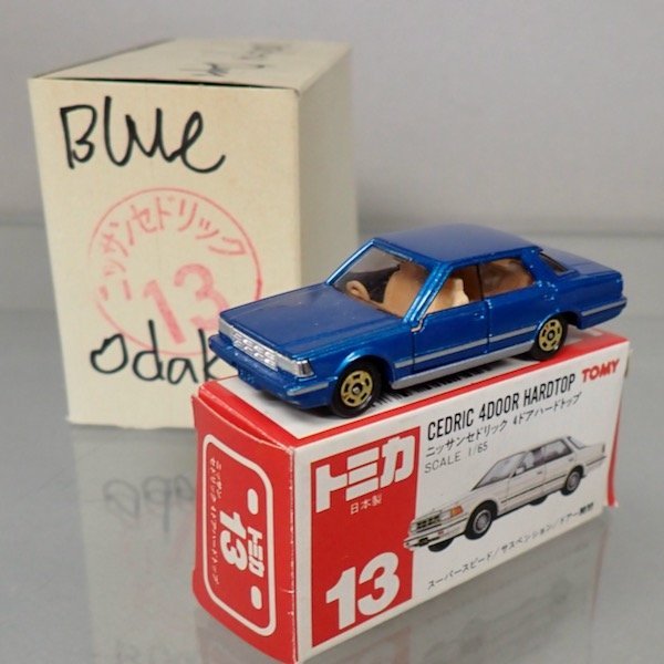 正規品，限定セール 小田急特注 大箱付き トミカ 13-5-3 日産セドリック 4ドア ハードトップ デットストック(乗用車)｜売買されたオークション情報、yahooの商品情報をアーカイブ公開 - オークファン 乗用車