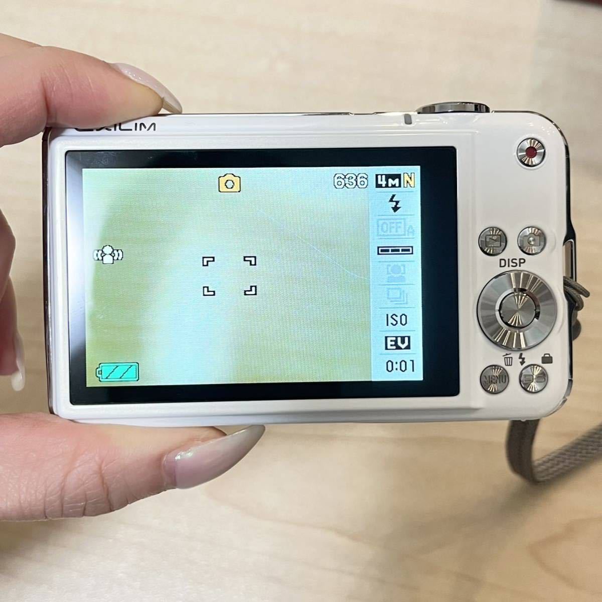 526 CASIO EXILIM デジタルカメラ EX-S10 充電器 外箱付属 電源確認