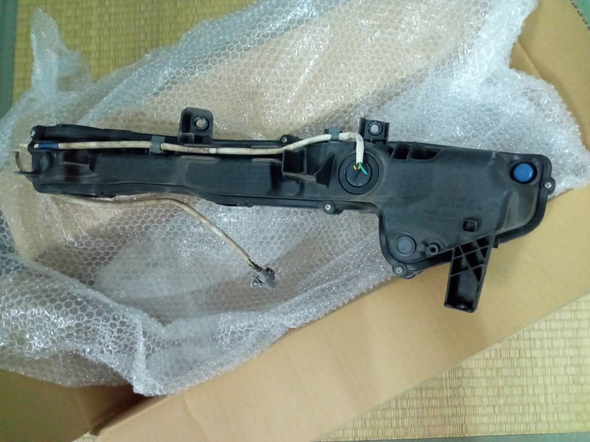 LEXUS レクサス IS HV IS300H 純正LED 右クリアランスランプ 中古