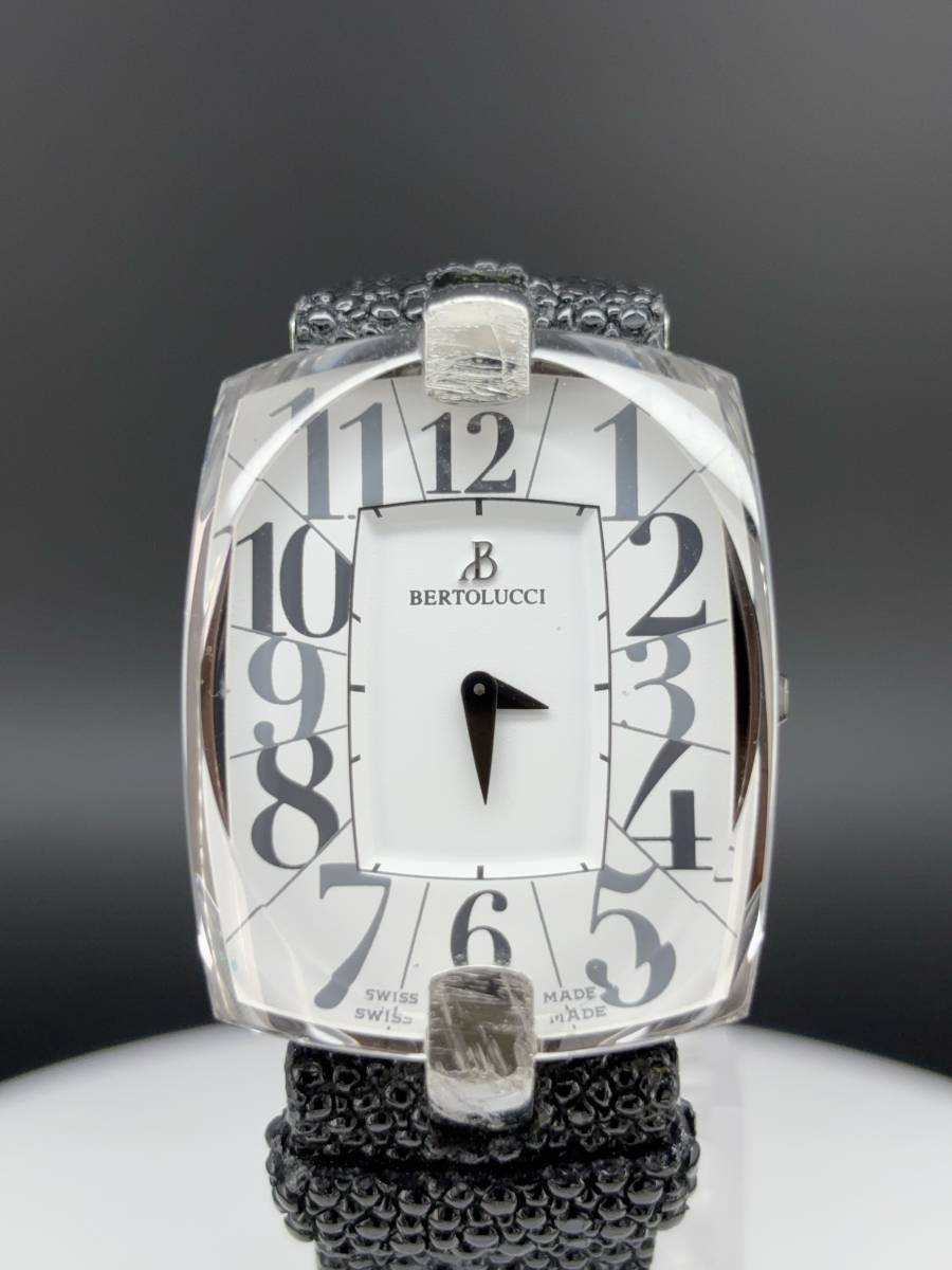 1円～動作確認済み ベルトルッチ クォーツ AGFー8