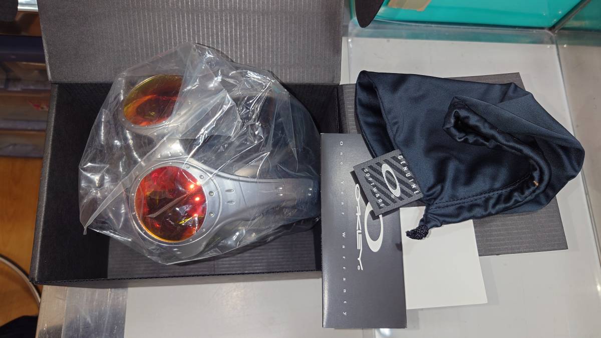 オークリー OAKLEY - 激レア Oakley サングラス OVER THE オーバーザ 