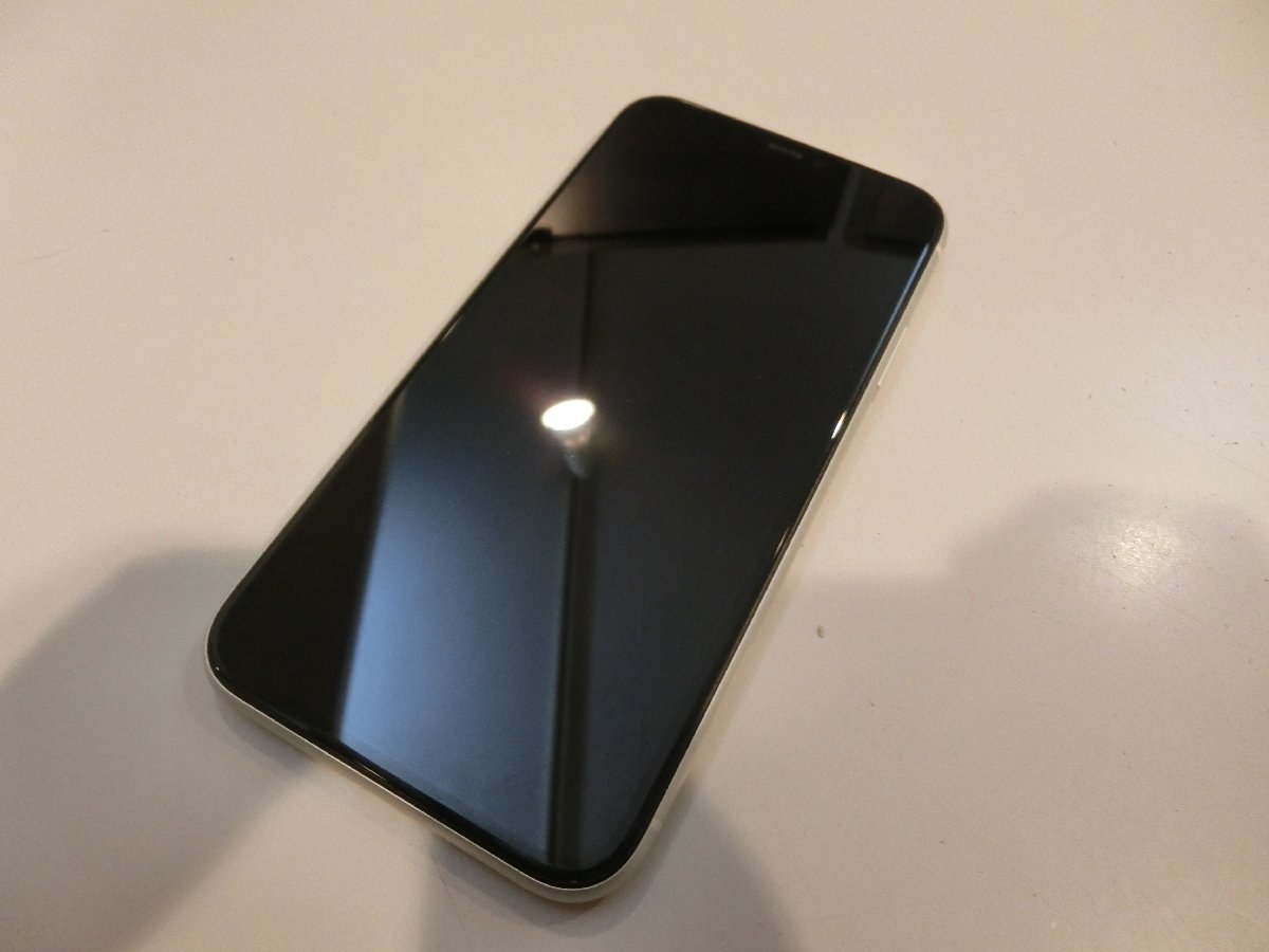 ☆au ○判定 iPhone11 256GB ホワイト 美品 本体のみ☆
