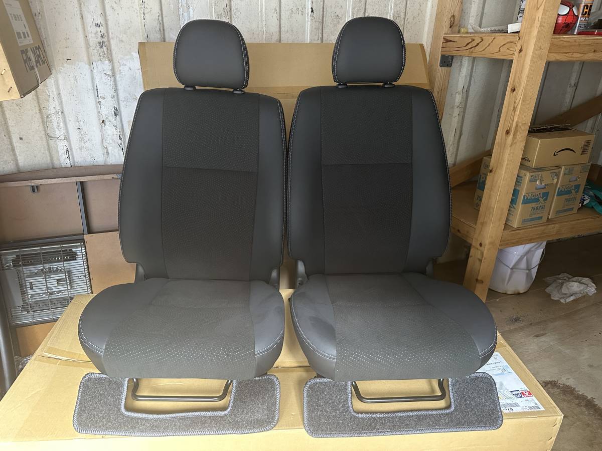 ハイエース スーパーGL（ダークプライムⅡ）７型　 左右セット　7月納車新車外し ハイエースシート 　運転席　助手席