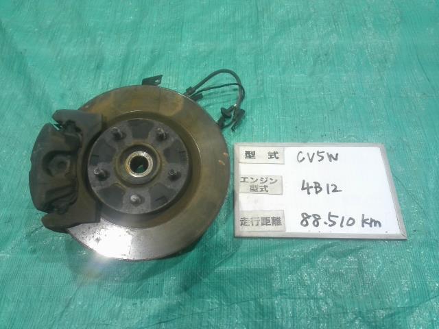 デリカＤ5 DBA-CV5W 左フロントナックルハブASSY W23 3870A007