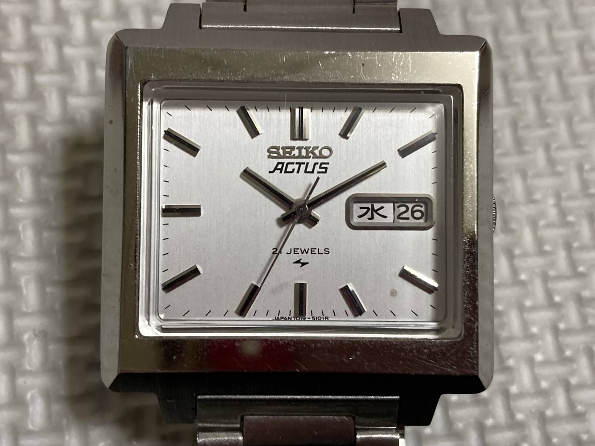 セイコー ACTUS 21石 角形ケース デイデイト 7019-5070 メンズ自動巻き 