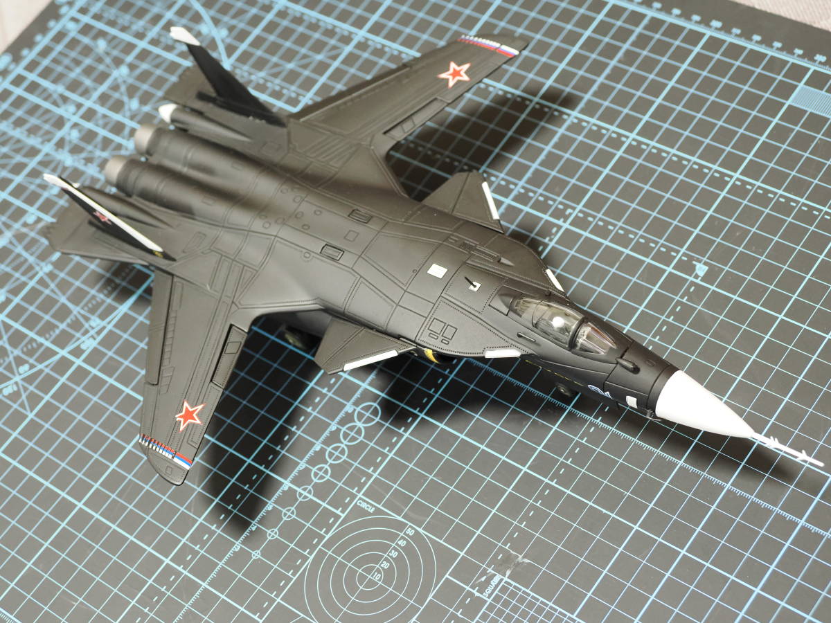ダイキャスト合金1⁄72ゲインコープSu-47ベルクト完成品ホビー Su-47 1