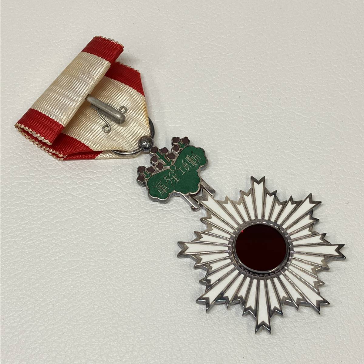 勲六等単光旭日章 略章 共箱 Yahoo!オークション - 勲六等